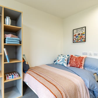 Classic En Suite - Image 1